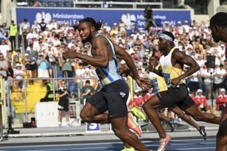 Kishane Thompson a pris l'ascendant sur Noah Lyles à un mois des Mondiaux. KEYSTONE/AP/Rafal Oleksiewicz